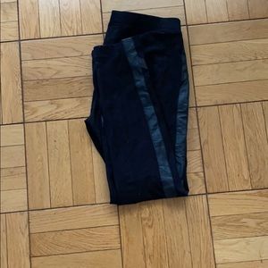 Like new DKNY LEGGINGS WITH FAUX Leather strips